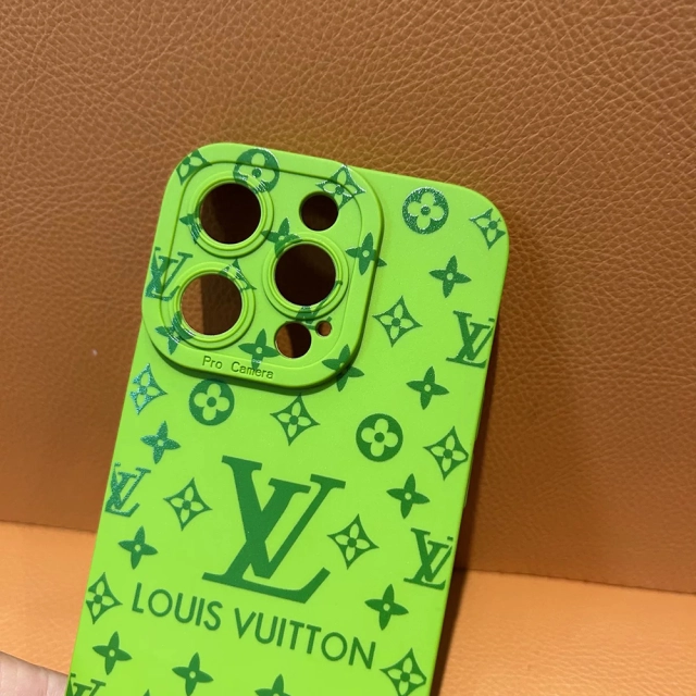 ルイビトン iPhone15 Plusケース モノグラム