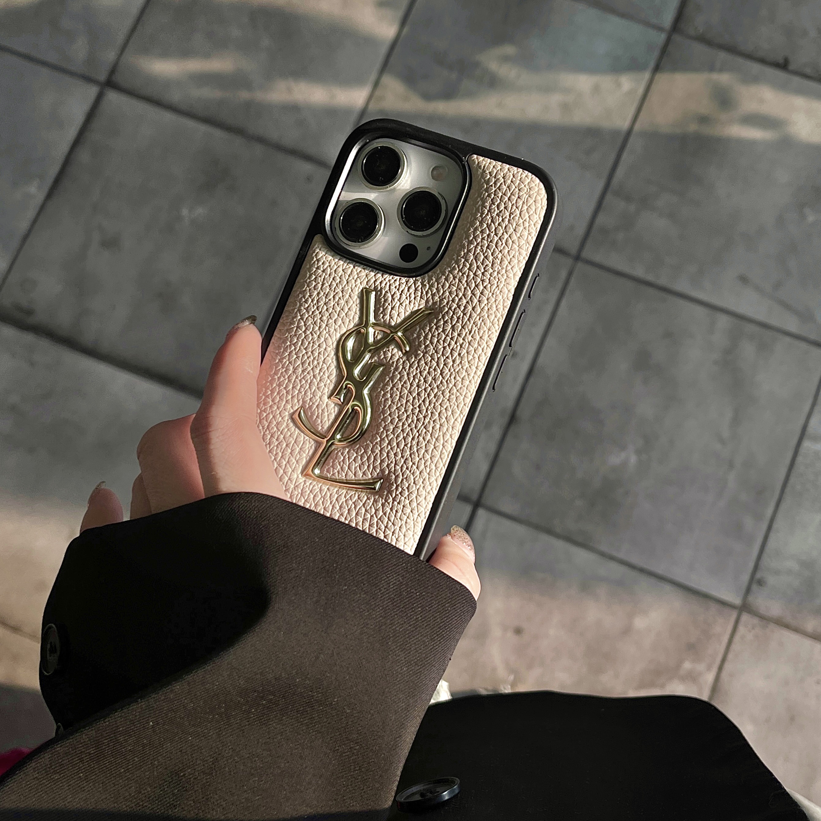 サンローラン iPhone16 Pro Maxケース ライチスキン YSL iPhone16