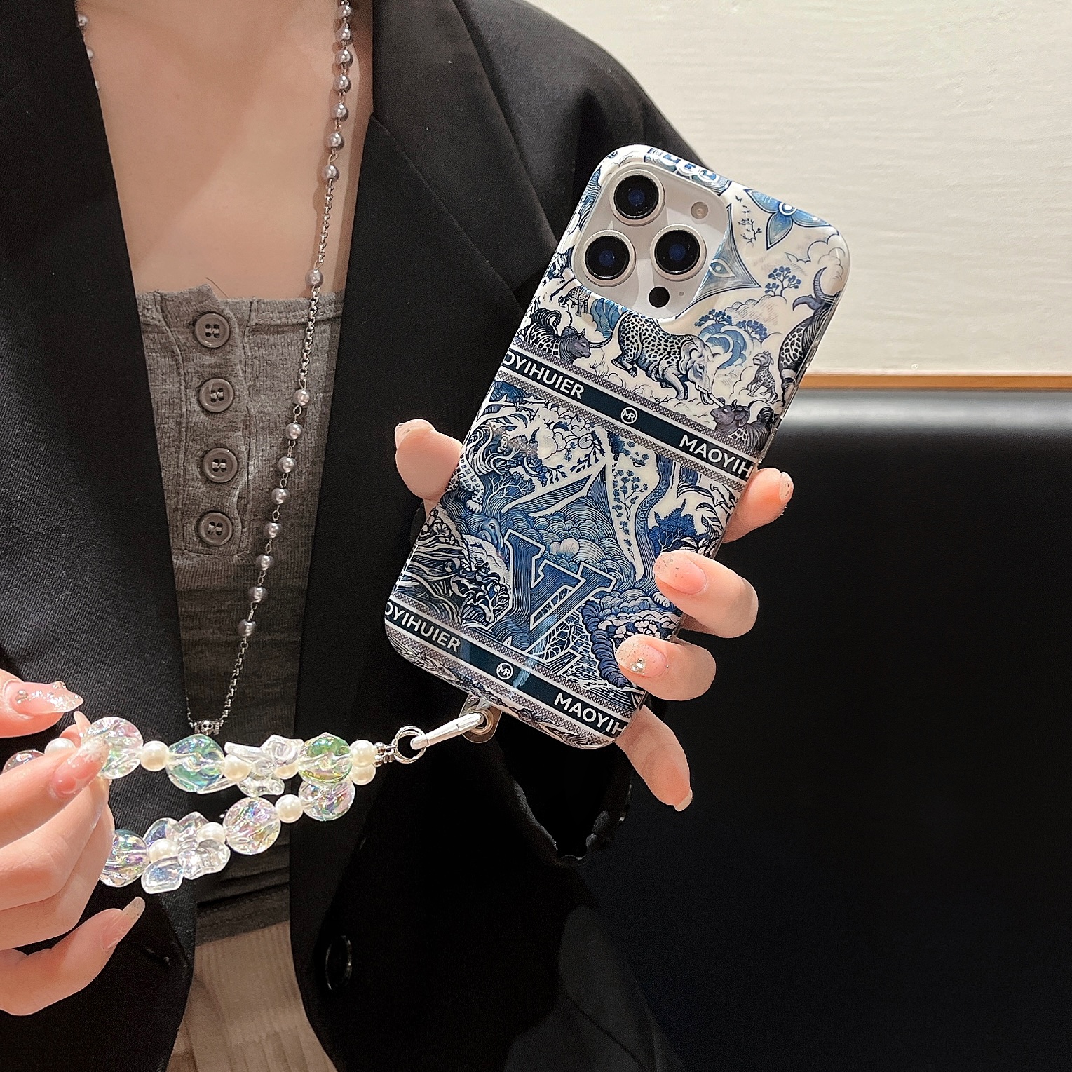 ルイヴィトン iPhone16 Pro Maxケース アニマル柄 LV iPhone16