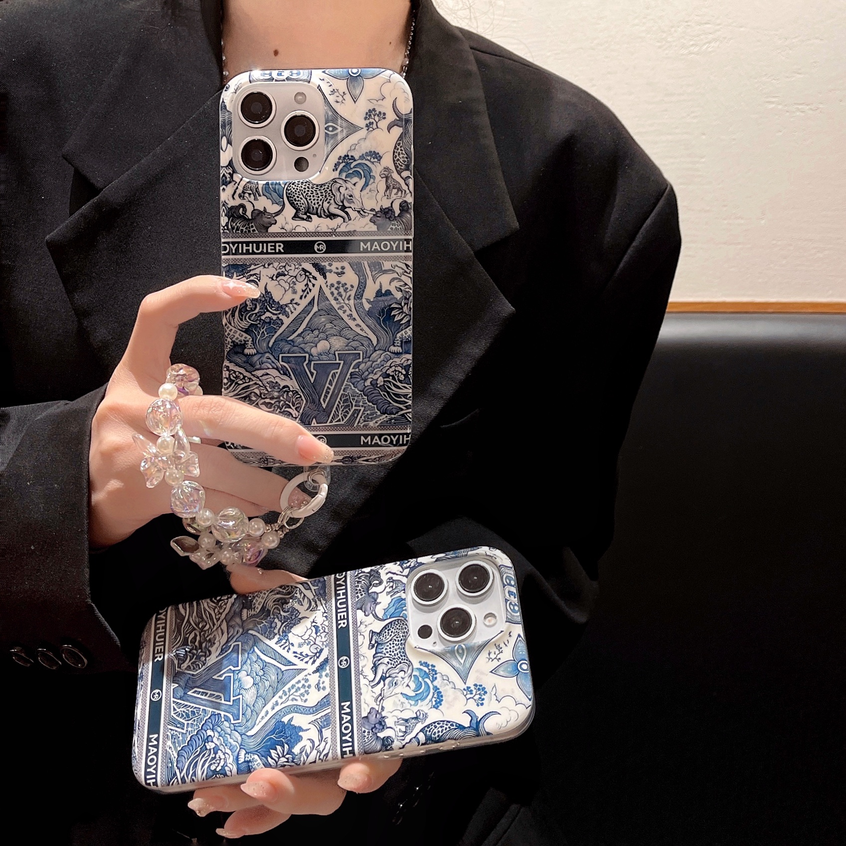 ヴィトン　動物イラスト ケース ルイヴィトンiphone14pro maxケースハイブランドファッション