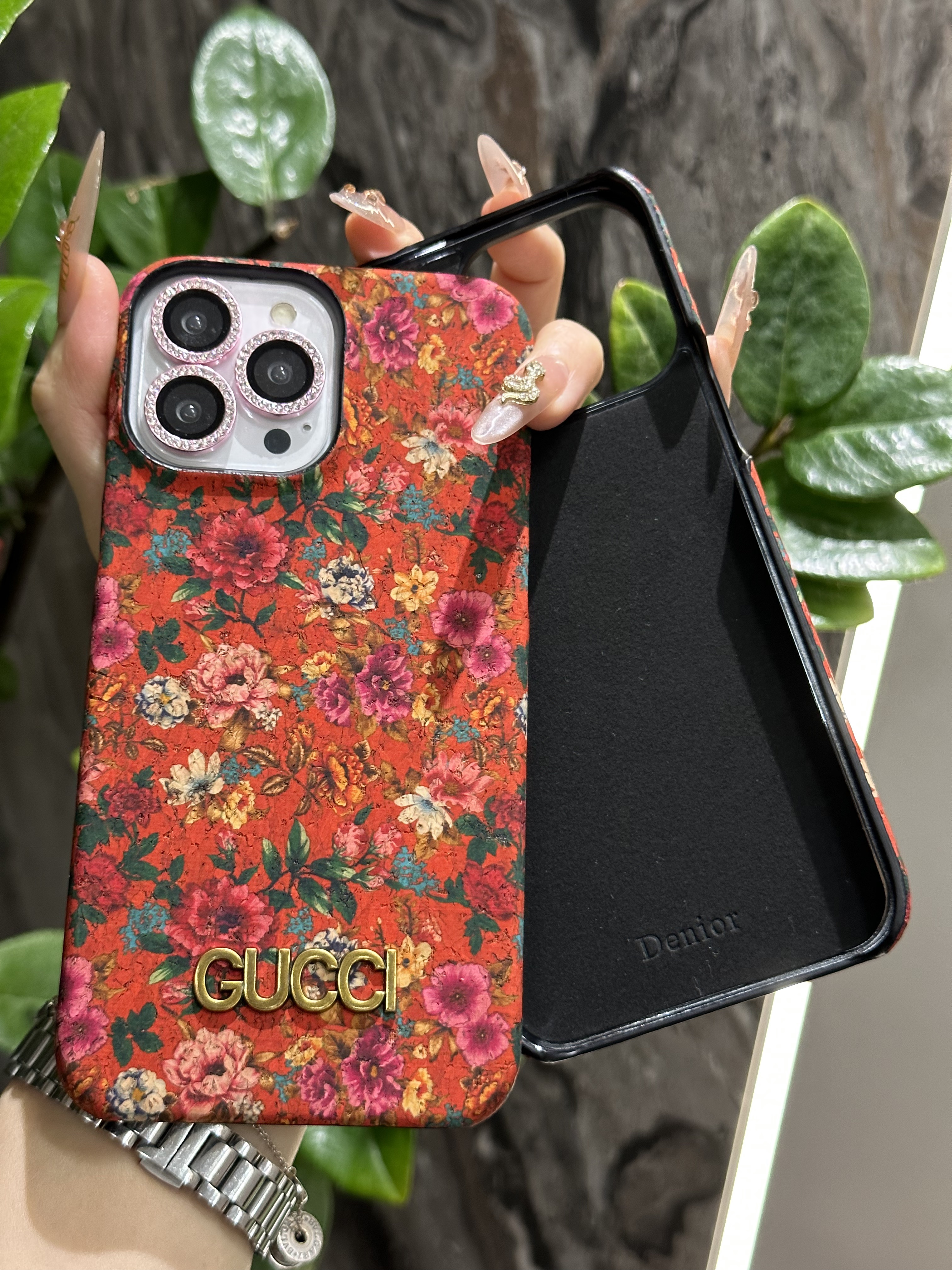 グッチ iPhone16 Pro Maxケース 花畑 フラワー GUCCI iPhone16 Pro