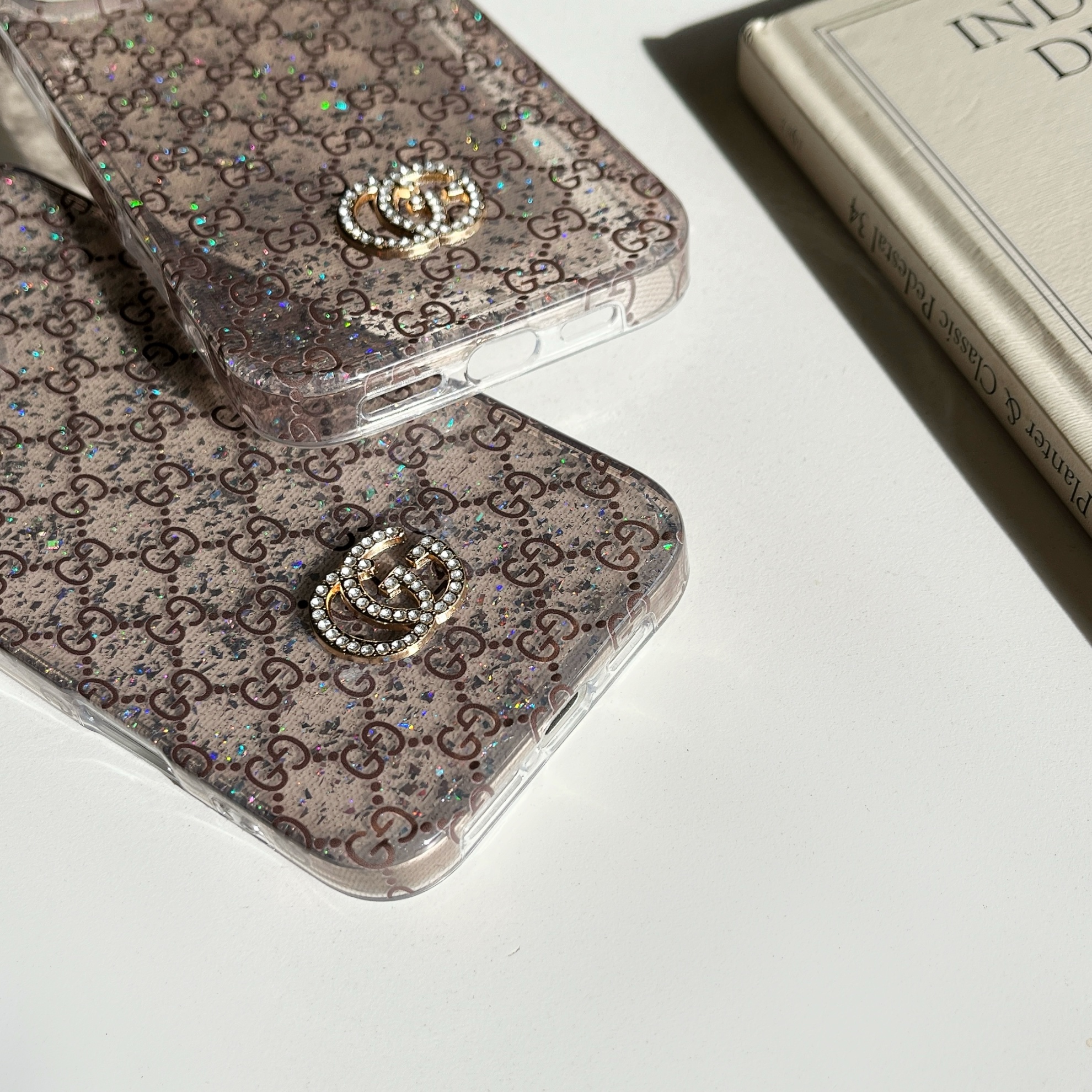 GUCCI iPhone16 Pro Maxケース GGスプリームキャンバス風 高級感