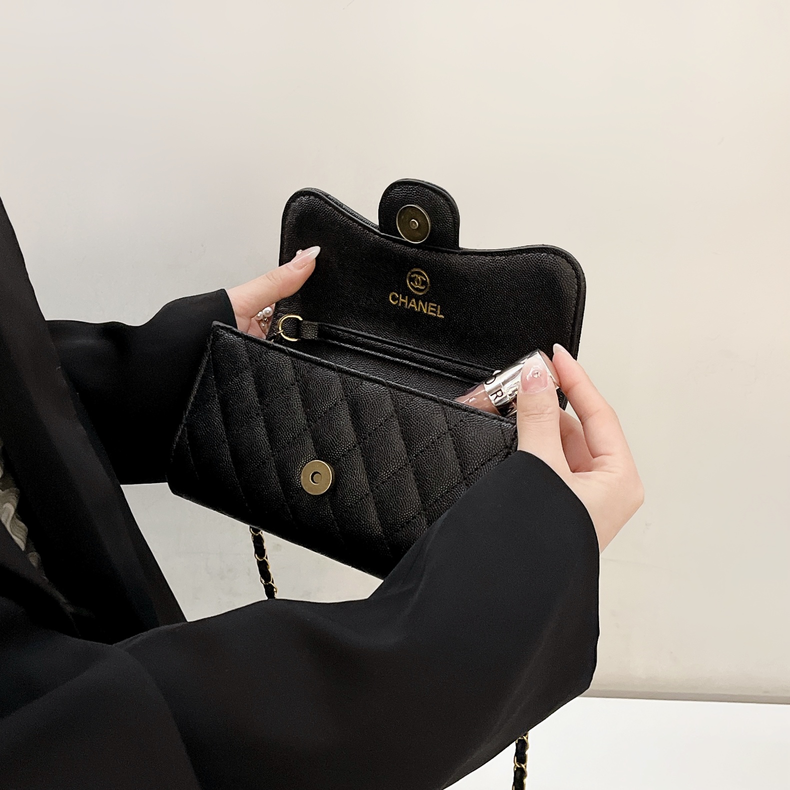 CHANEL クラシック フラップ ウォレット シャネル チェーンウォレット