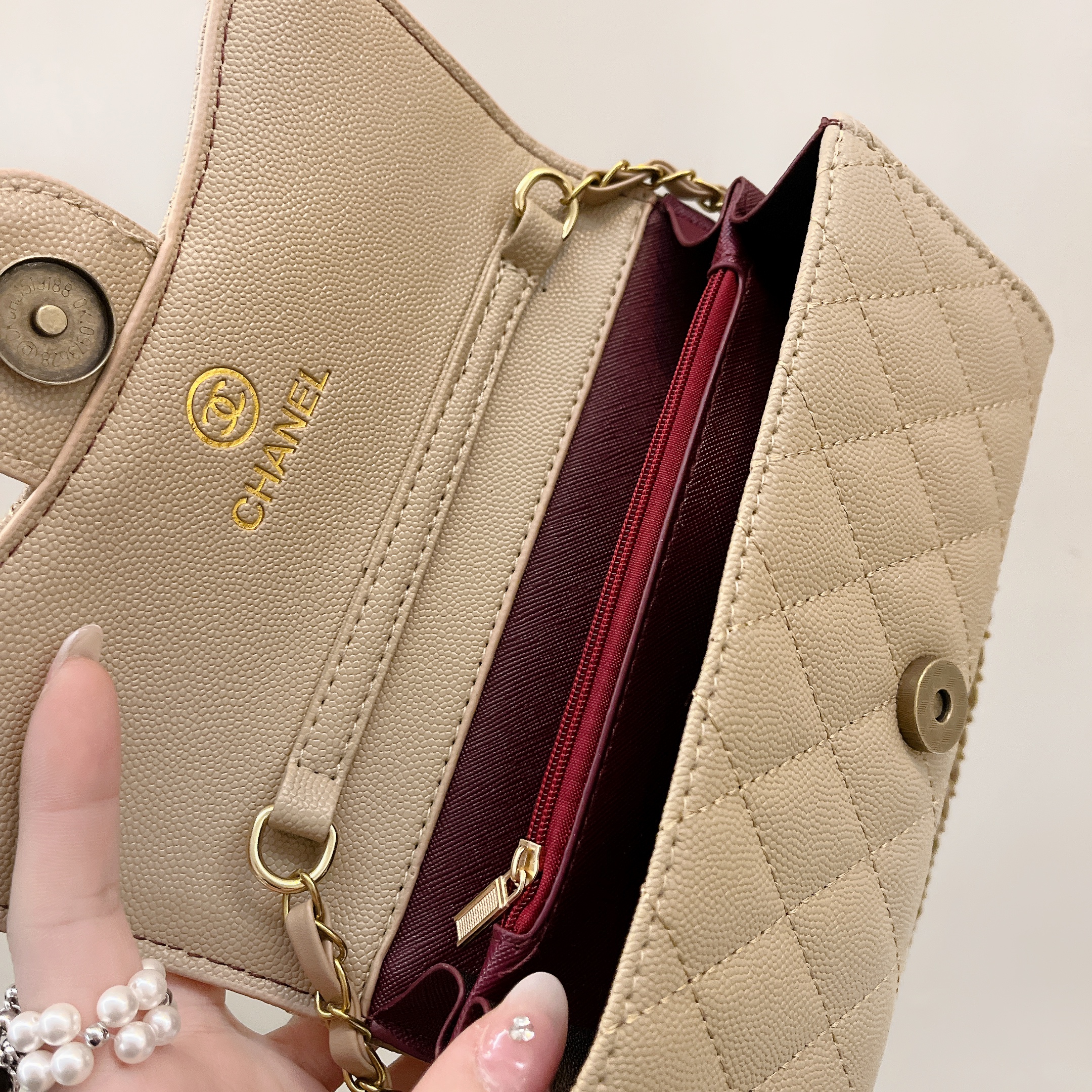 CHANEL クラシック フラップ ウォレット シャネル チェーンウォレット