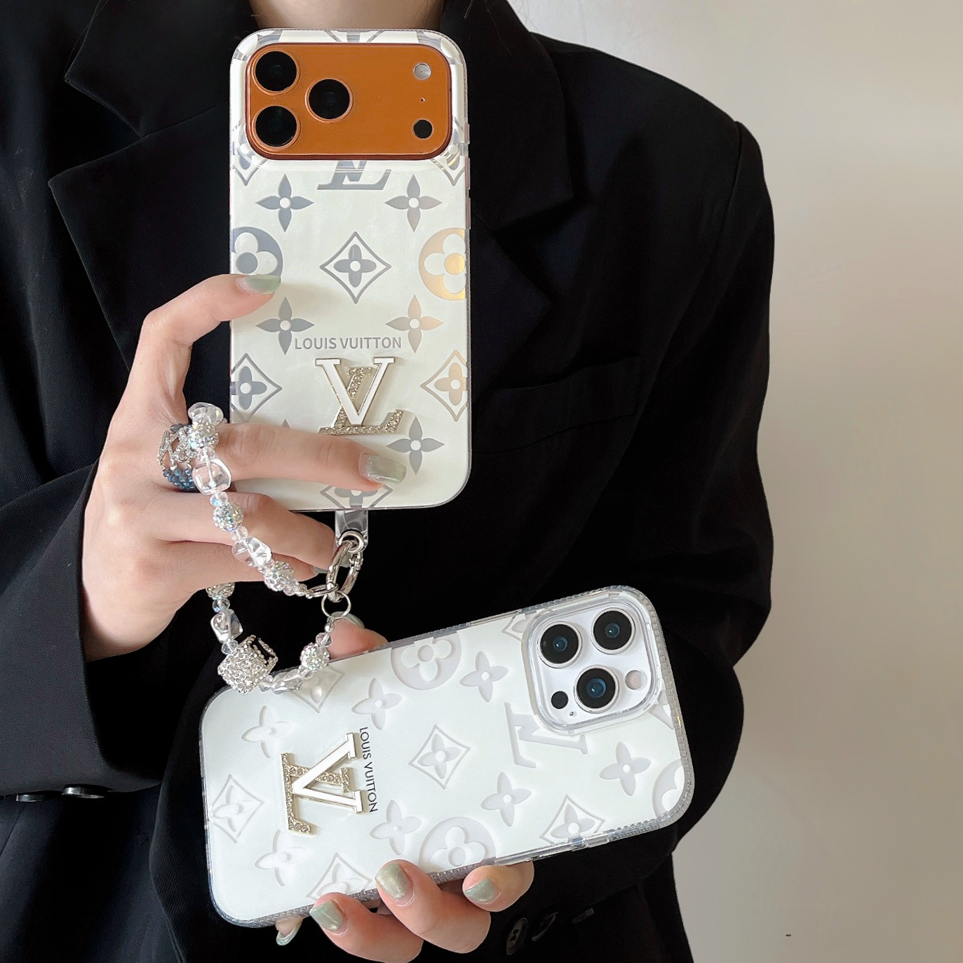 VUITTON 17proMax ケース ルイヴィトン iPhone17 Pro Maxケース ラグジュアリーデザイン ライン