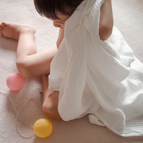 Small Pom Pom Unisex Muslin Blanket Shower Gifts Baby Swaddle