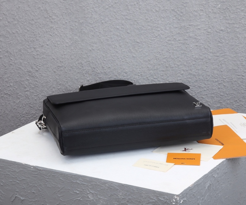 Alex Briefcase Taiga Leather Bags M30440