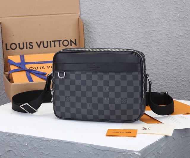 Shop Louis Vuitton Trocadero Messenger Nm Pm (N40087) by