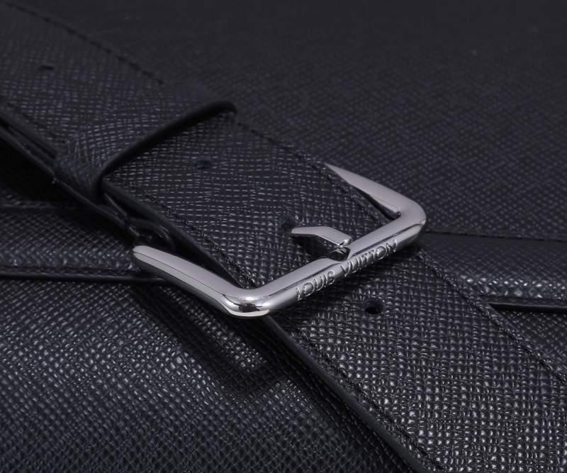 New Flap Messenger Taiga Leather M30807