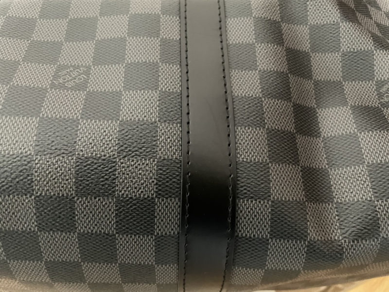 LV travel bag - Physical Pictures Taken At The Inspection Site