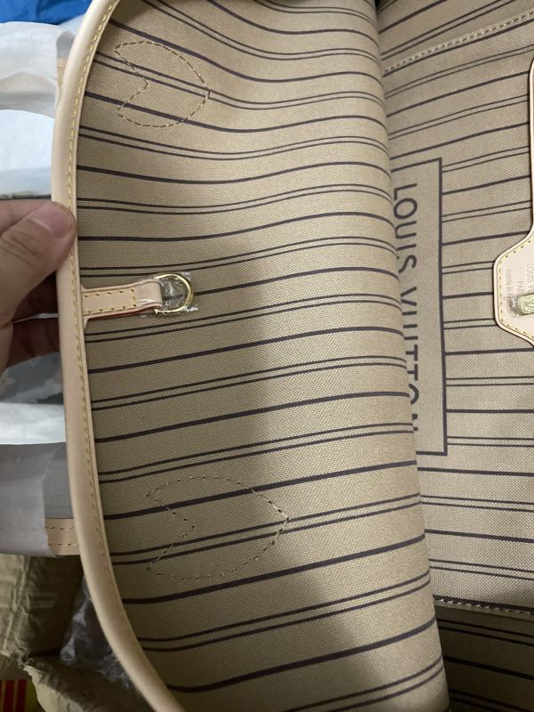 LV Neverfull Bags - Physical Pictures Taken At The Inspection Site
