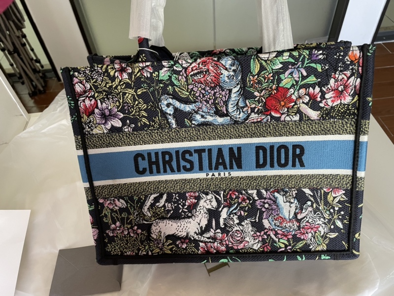 Dior Bags - Physical Pictures Taken At The Inspection Site