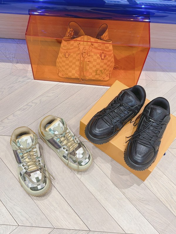 High-Quality Sneakers The Perfect Pair For Any Occasion SLV15
