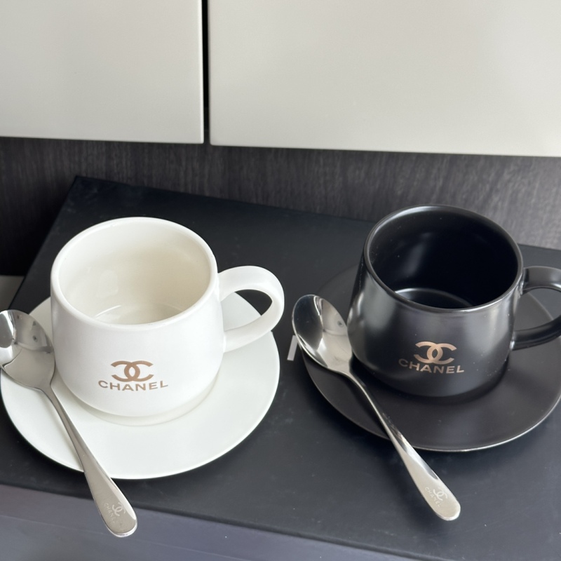 FASHION Brand Two Cups, Two Saucers, And Two Spoons Tea Set  ART05