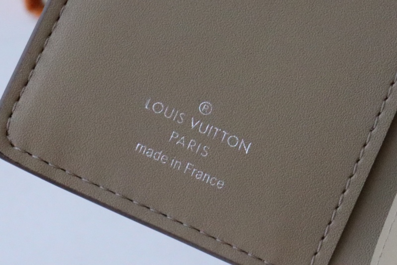 CLOSETOFJOY Luxury Brand Purse M80629 M80817 Portefeuille Claire in Luxurious Mahina Leather! PL082