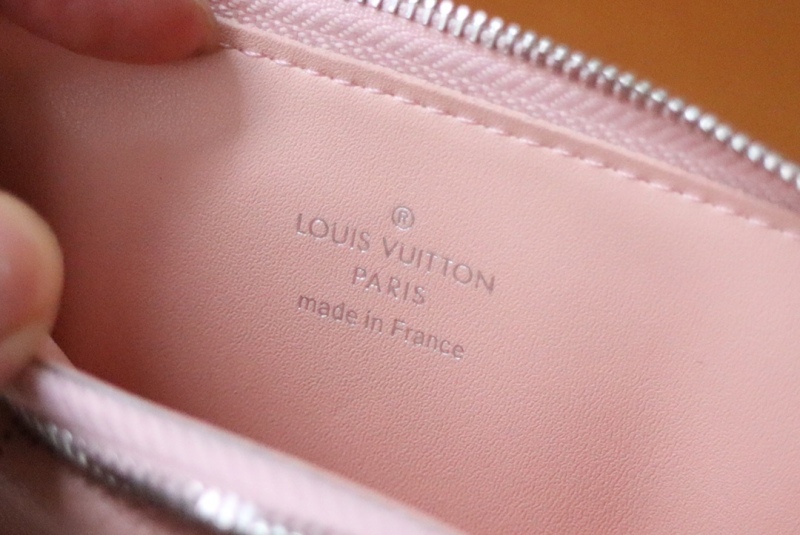 CLOSETOFJOY Luxury Brand Purse M81287 All-Leather Porto Cult Rect Verso by Louis Vuitton! PL084