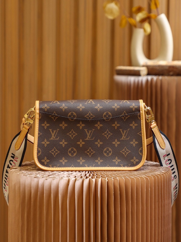 𝐒𝐏 Exclusive Edition New Louis Vuitton's M45985 𝐃𝐈𝐀𝐍𝐄 Bag PLA002