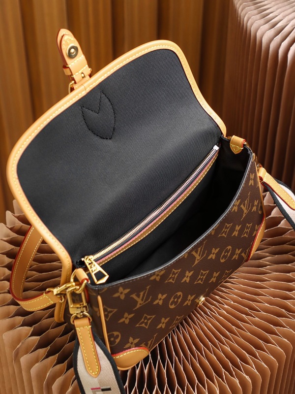 𝐒𝐏 Exclusive Edition New Louis Vuitton's M45985 𝐃𝐈𝐀𝐍𝐄 Bag PLA002