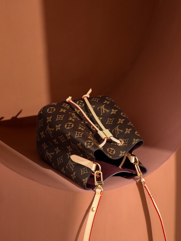 New Louis Vuitton Bag Release - LV M46581 Mini Bucket Bag PLA012