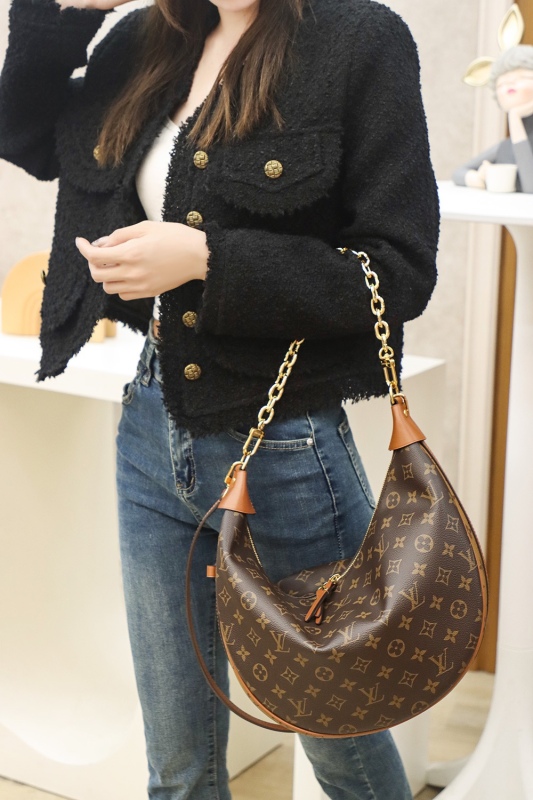 New Louis Vuitton 𝐋𝐎𝐎𝐏 𝐇𝐎𝐁𝐎 Monogram - LV M46311 Runway Edition PLA050