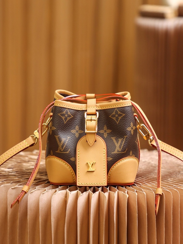 New Louis Vuitton 𝐏𝐨𝐜𝐡𝐞𝐭𝐭𝐞 𝐀𝐜𝐜𝐞𝐬𝐬𝐨𝐢𝐫𝐞𝐬 Monogram - LV M82766 Mahjong Bag PLA056