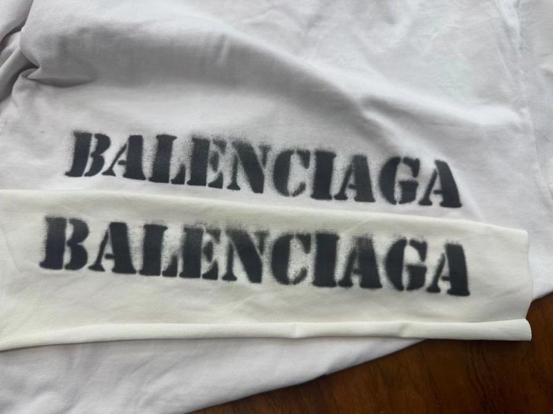 Balenciaga White Blur Print Short Sleeve Tee for Men &amp; Women