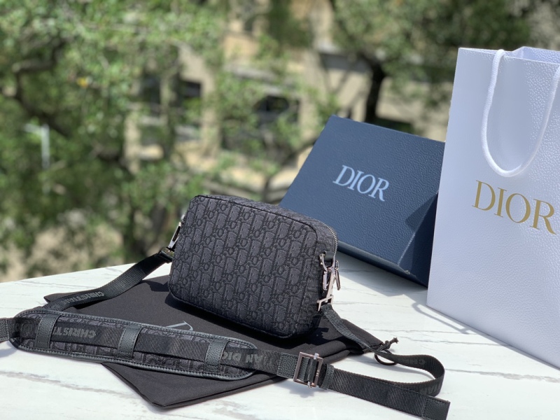 Dior Designer Handbags - High End Fashion CD Diamond BDA27