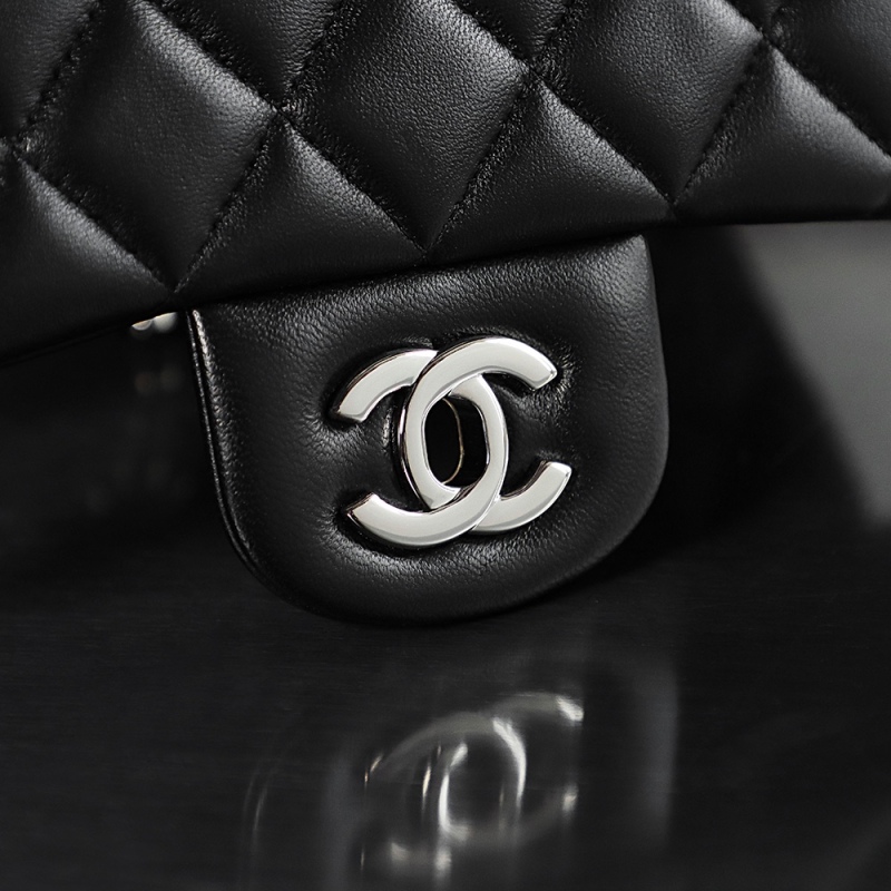 Chanel CF Classic Flap Bag Medium 25 - Soft Lambskin Leather BCA008