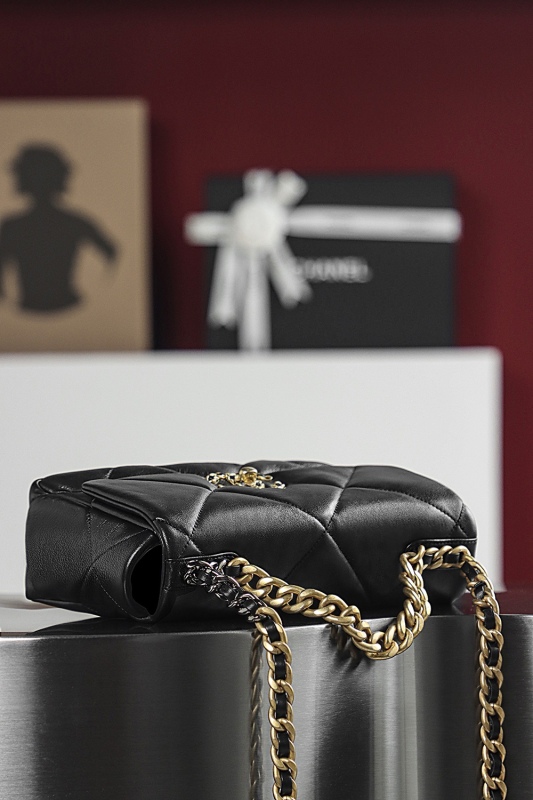 Chanel Designer Handbags - High Fashion Accessories BCA010