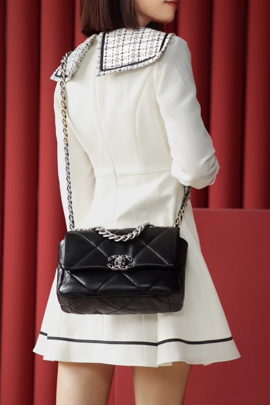 Chanel 19 Bags Collection  - Lconic Designer Handbags BCA010