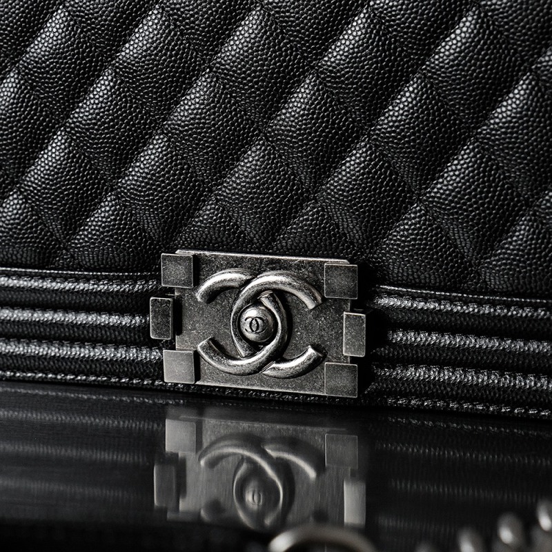 Chanel 𝐋𝐞𝐛𝐨𝘆 Designer Handbags - High Fashion Accessories BCA014