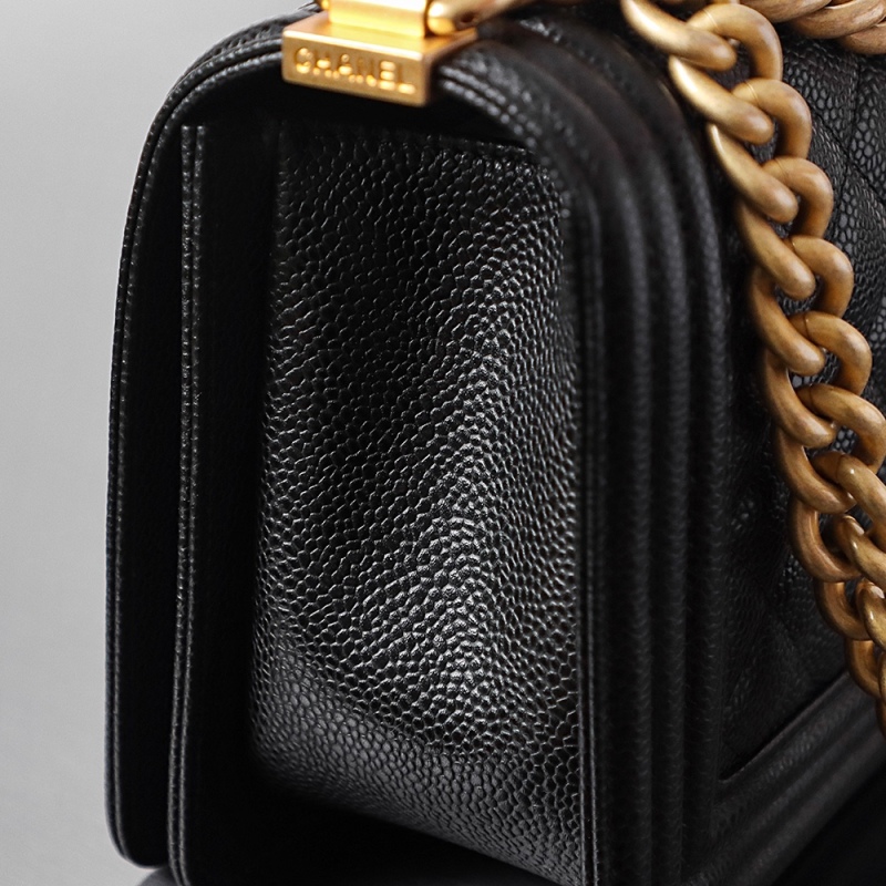 Chanel 𝐋𝐞𝐛𝐨𝘆 Designer Handbags - High Fashion Accessories BCA014