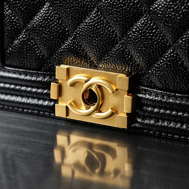 Chanel 𝐋𝐞𝐛𝐨𝘆 Designer Handbags - High Fashion Accessories BCA014