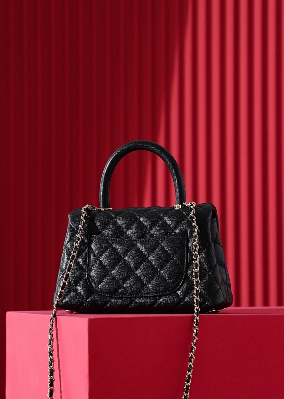 Chanel 𝐂𝐎𝐂𝐎 𝙝𝙖𝙣𝙙𝙡𝙚 Designer Handbags - High Fashion Accessories BCA016