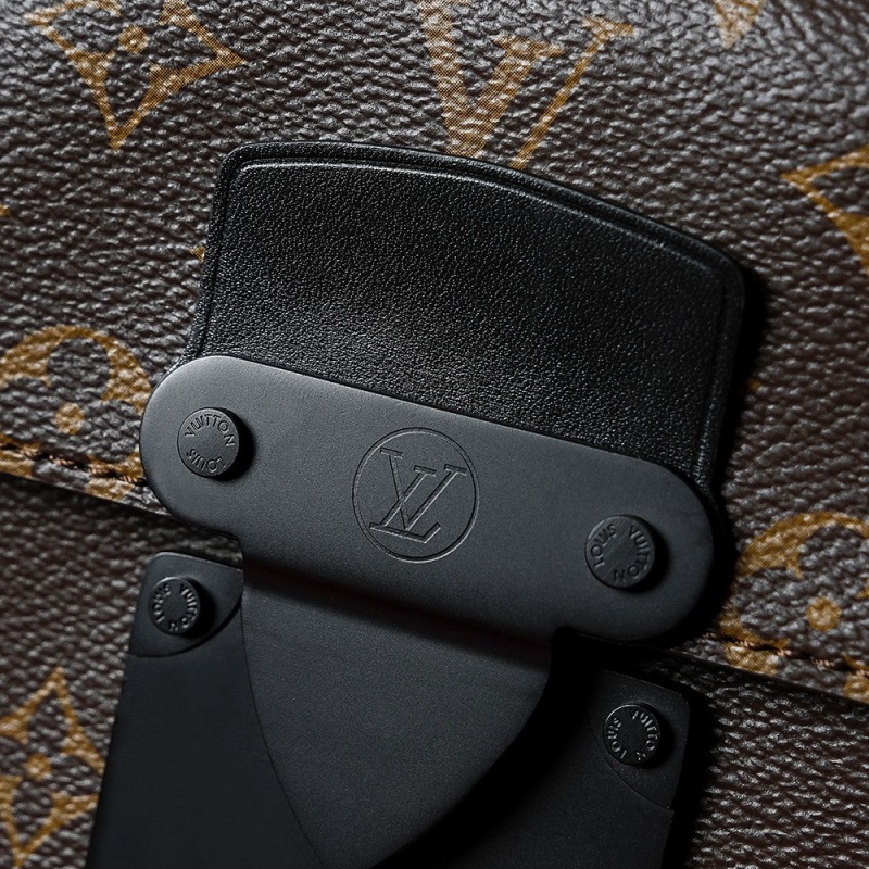 New Louis Vuitton 𝐒 𝐋𝐎𝐂𝐊 Messenger Bag -  - LV M45806 Men's Fashion BLA075