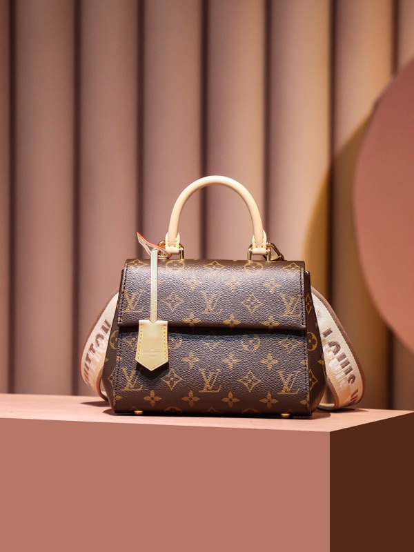New Louis Vuitton 𝐂𝐋𝐔𝐍𝐘 𝐌𝐢𝐧𝐢 Handbags - LV M46055 BLA070
