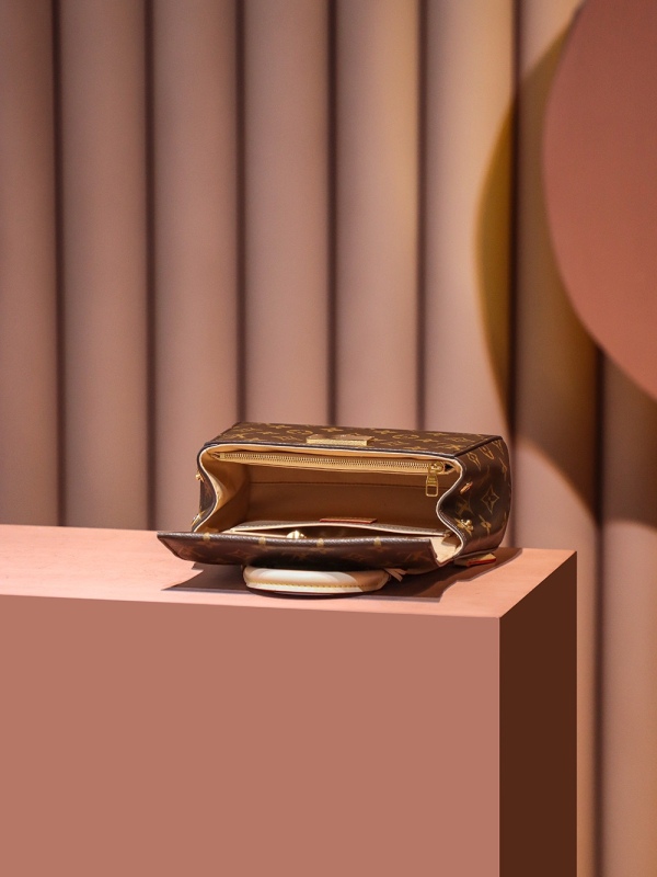 New Louis Vuitton 𝐂𝐋𝐔𝐍𝐘 𝐌𝐢𝐧𝐢 Handbags - LV M46055 BLA070