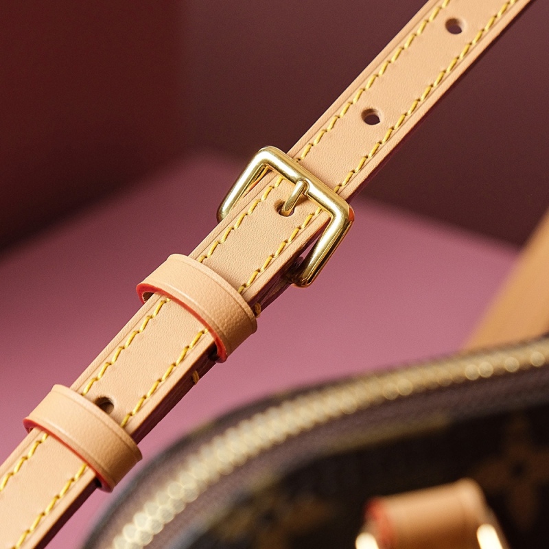 New Louis Vuitton 𝙉𝘼𝙉𝙊 𝘼𝙇𝙈𝘼 𝙈𝙄𝙉𝙄 Handbags - LV M82717 Comparison BLA074
