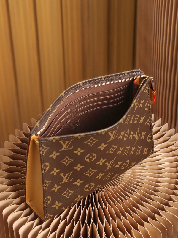 New Louis Vuitton 𝐓𝐎𝐈𝐋𝐄𝐓𝐑𝐘 𝟐𝟔 Handbags - LV M81412 Size Comparison BLA076