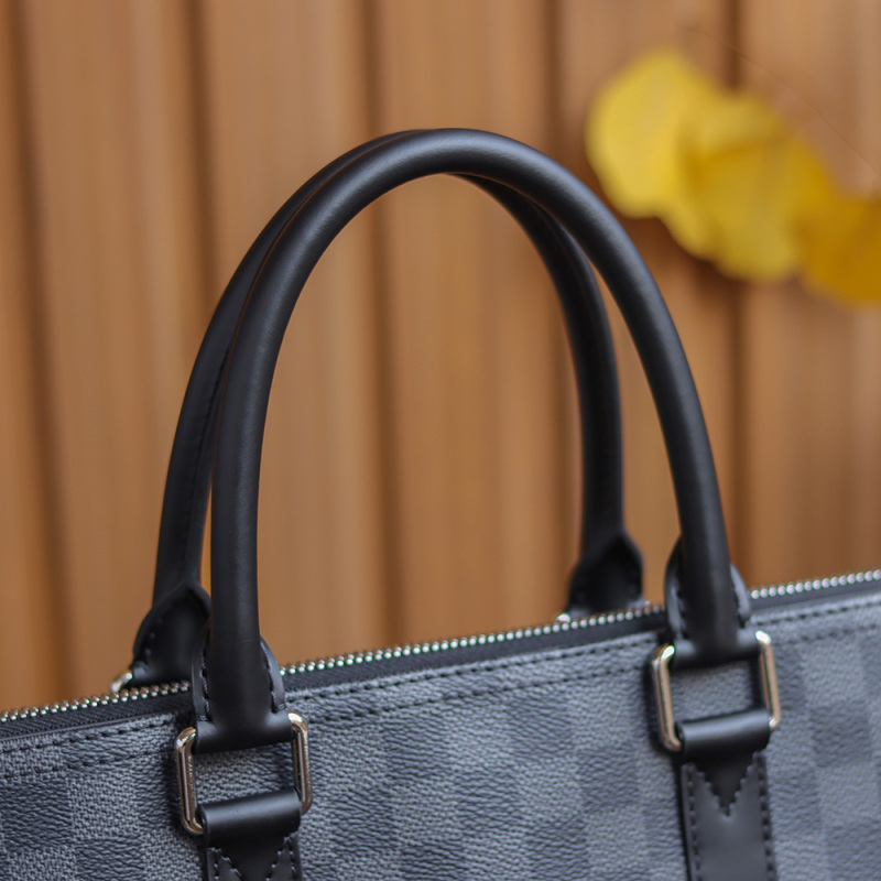 New Louis Vuitton 𝘼𝙣𝙩𝙤𝙣 𝙏𝙤𝙩𝙚 Handbags - LV M40000 Multi Pochette Accessoires Monogram Men's Bags BLA084