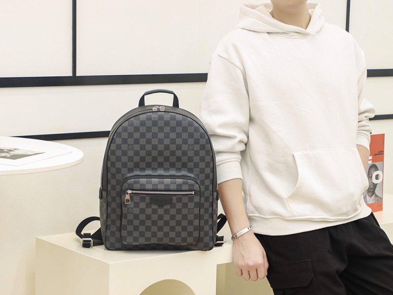 New Louis Vuitton 𝐉𝐎𝐒𝐇 Backpack for Men - LV N41473 Review &amp; Details Showcase BLA087