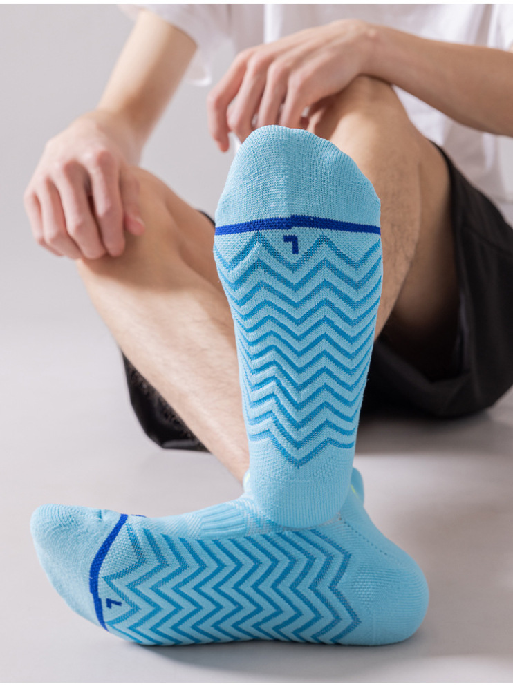Quick Dry Moisture-Wicking Socks For Men and Women (2 Pairs)