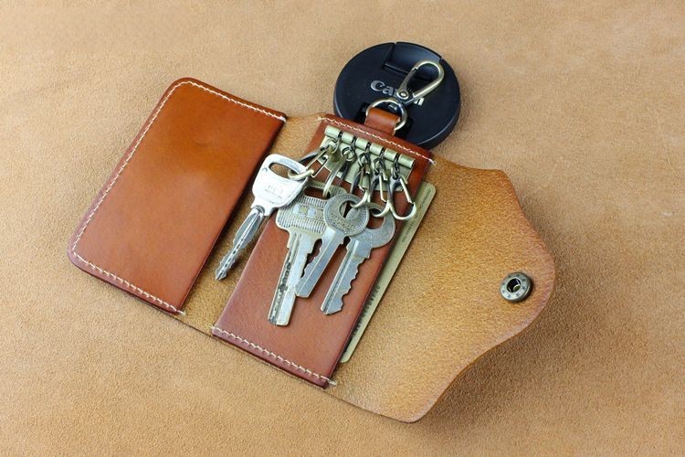 Car Key case,Genuine Leather Car Key Chain Keychain Holder Metal Hook and Keyring Zipper Bag for Remote Key Fob