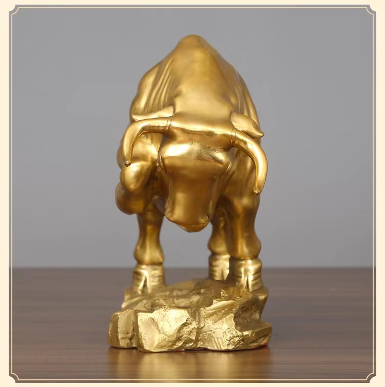 Bull Copper Animal Home Decoration Office Decoration Ornament Crafts Bull Sculpture Statue Copper Cattle Figurine with copper  Base