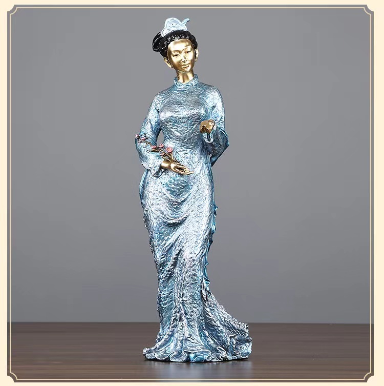 Expertly Crafted of Cold Cast Bronze in Strikingly Sculpted Detail Mixing Bronze Powder with Resin Gives it an Authentic Metal Look with a Stunning Antique Bronze Finish and You'll Marvel at the Colored Effects Impressively Detailed Statue Depicting the T