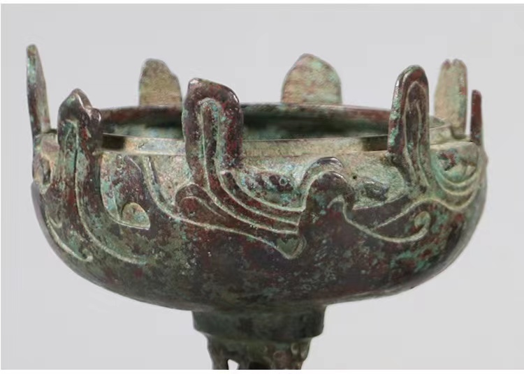 Chinese Vintage Style Antique Bronze Burner Imitation Royal Family Burner Traditional Ancient