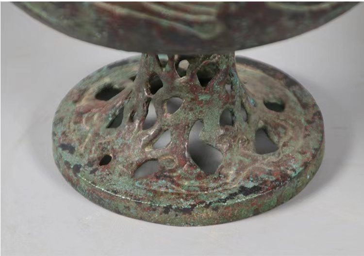 Chinese Vintage Style Antique Bronze Burner Imitation Royal Family Burner Traditional Ancient
