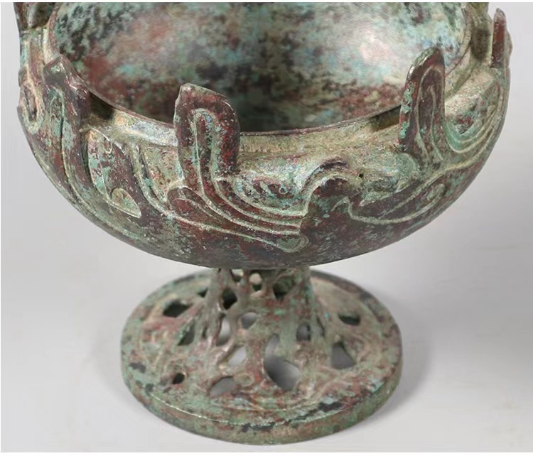Chinese Vintage Style Antique Bronze Burner Imitation Royal Family Burner Traditional Ancient