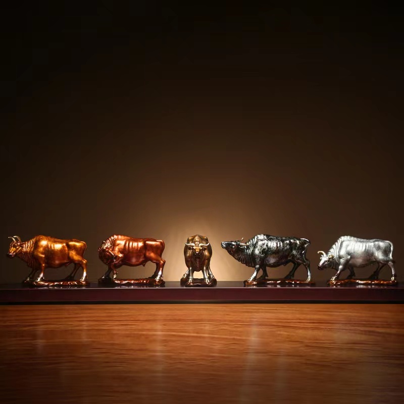 Bull Copper Animal Home Decoration Office Decoration Ornament Crafts Bull Sculpture Statue Copper Cattle Figurine with copper Base