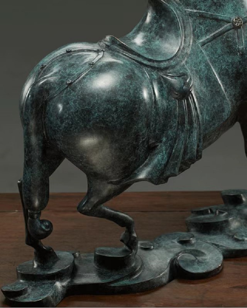 Horse Statue Figurines Bronze Standing Jogging Horse Sculpture Home Office Decoration Tabletop Decor Ornaments